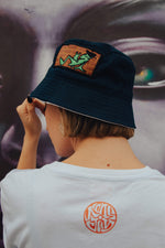 Carica l&#39;immagine nel visualizzatore di Gallery, ALIENS BUCKET HAT
