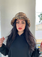 Load image into Gallery viewer, REVERSIBLE LEOPARD PRINT HAT
