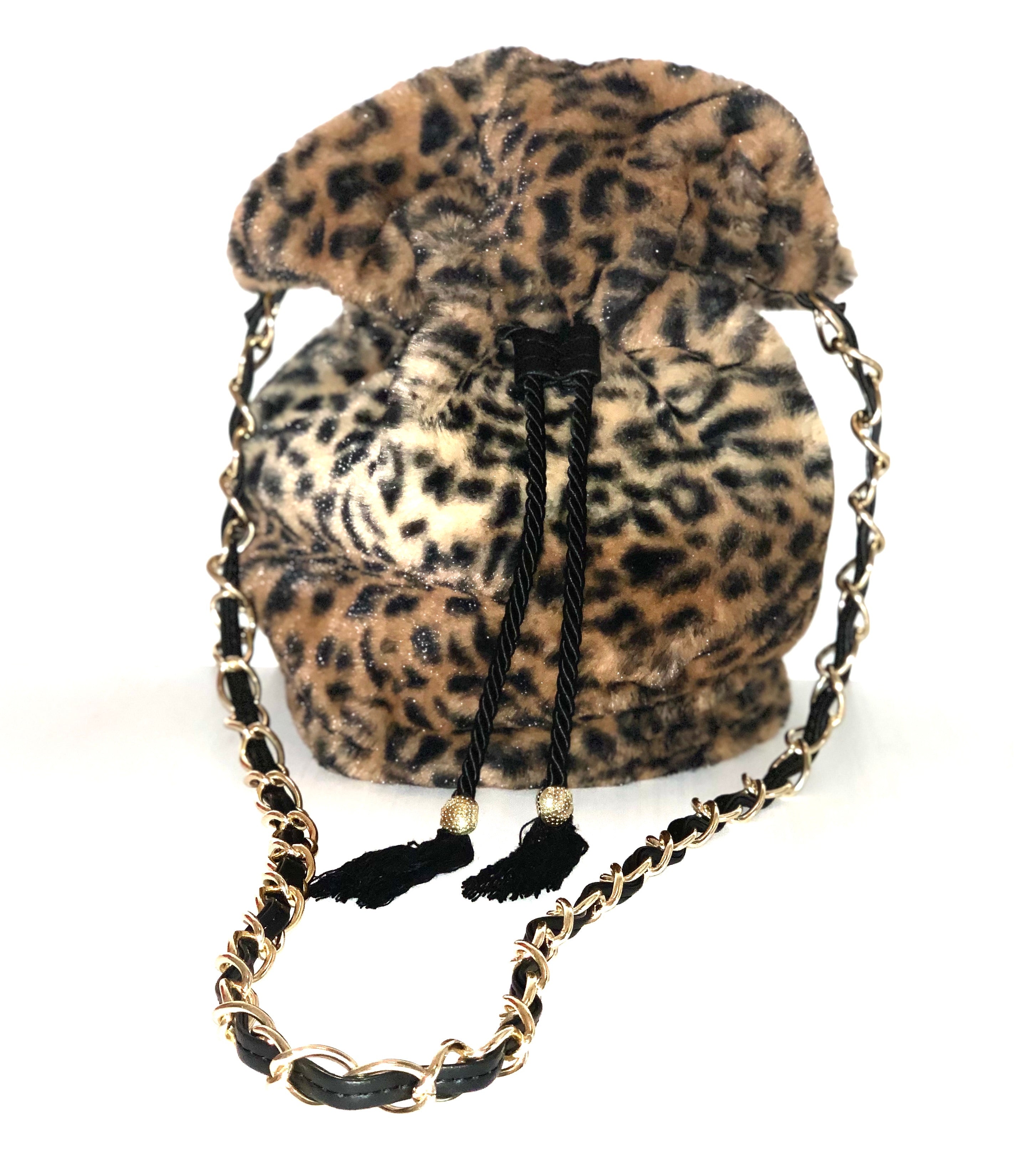 BUCKET BAG IN PELLICCIA