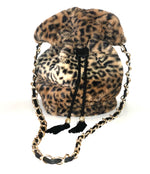 Load image into Gallery viewer, BUCKET BAG IN PELLICCIA
